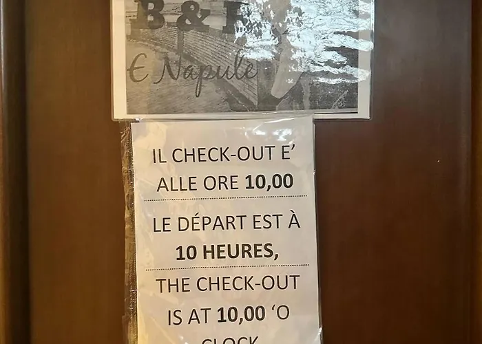 O' Core E Napule 3* Νάπολη